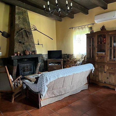 El Majano Guest House Montanchez Bagian luar foto
