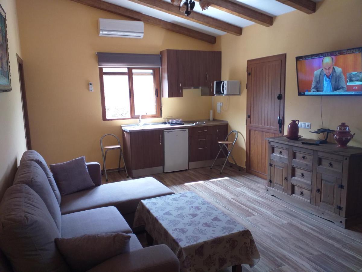 El Majano Guest House Montanchez Bagian luar foto