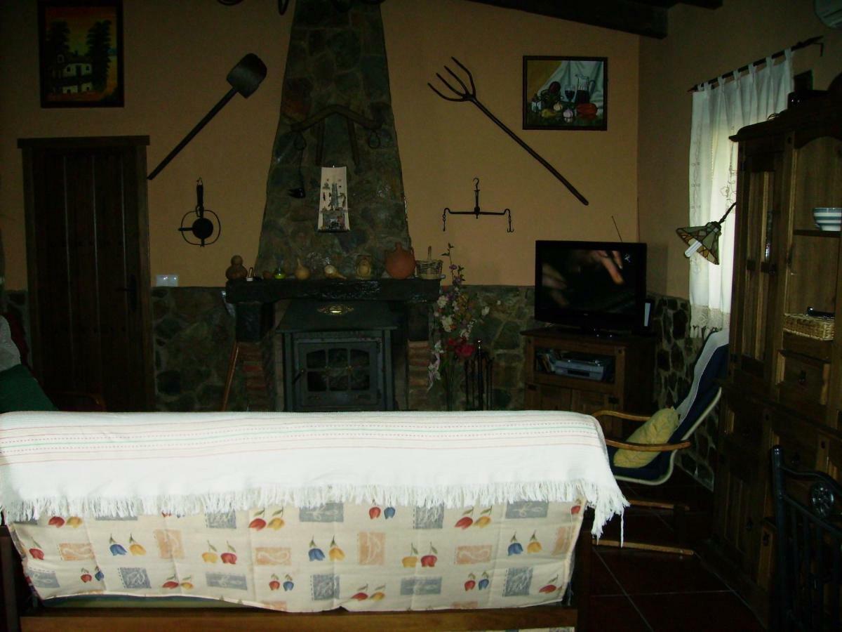 El Majano Guest House Montanchez Bagian luar foto